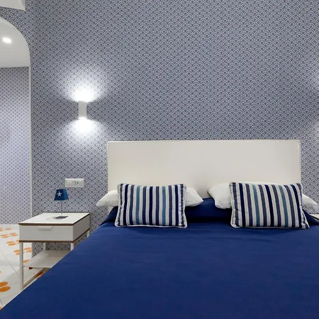 Estate4home - Niko's Apartamento Positano